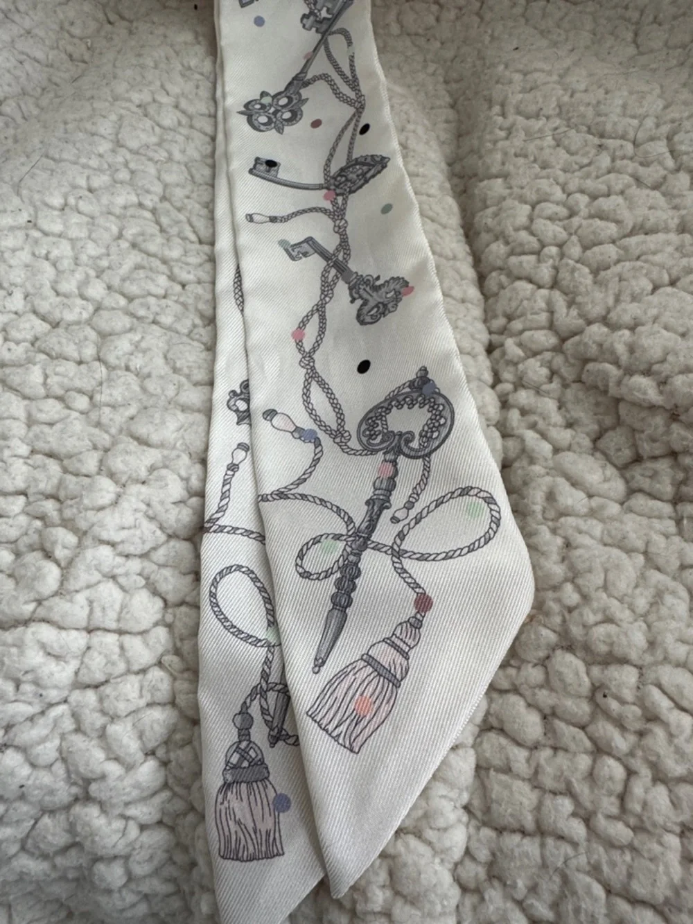 Hermès Paris Les Cles A Pois Twilly white, gray and pink dots - Picture 5 of 7